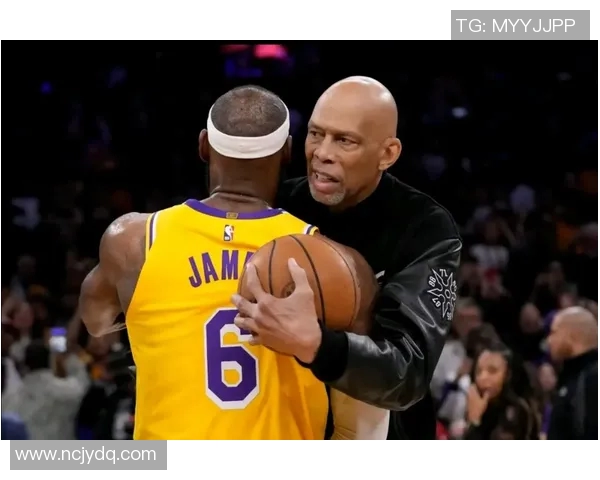 从街头篮球到NBA传奇卡里姆阿卜杜尔贾巴尔的辉煌成长历程