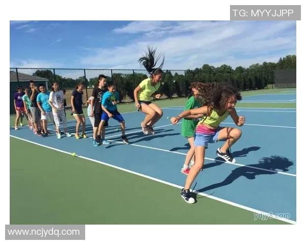 足球明星与马儿亲密互动乐趣无穷的视频精彩瞬间分享