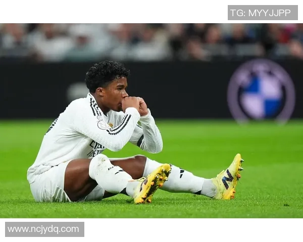 传说空间中的足球教练如何引领年轻球员追逐梦想与荣耀